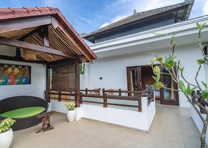 Nalin Bali * ウルワツ